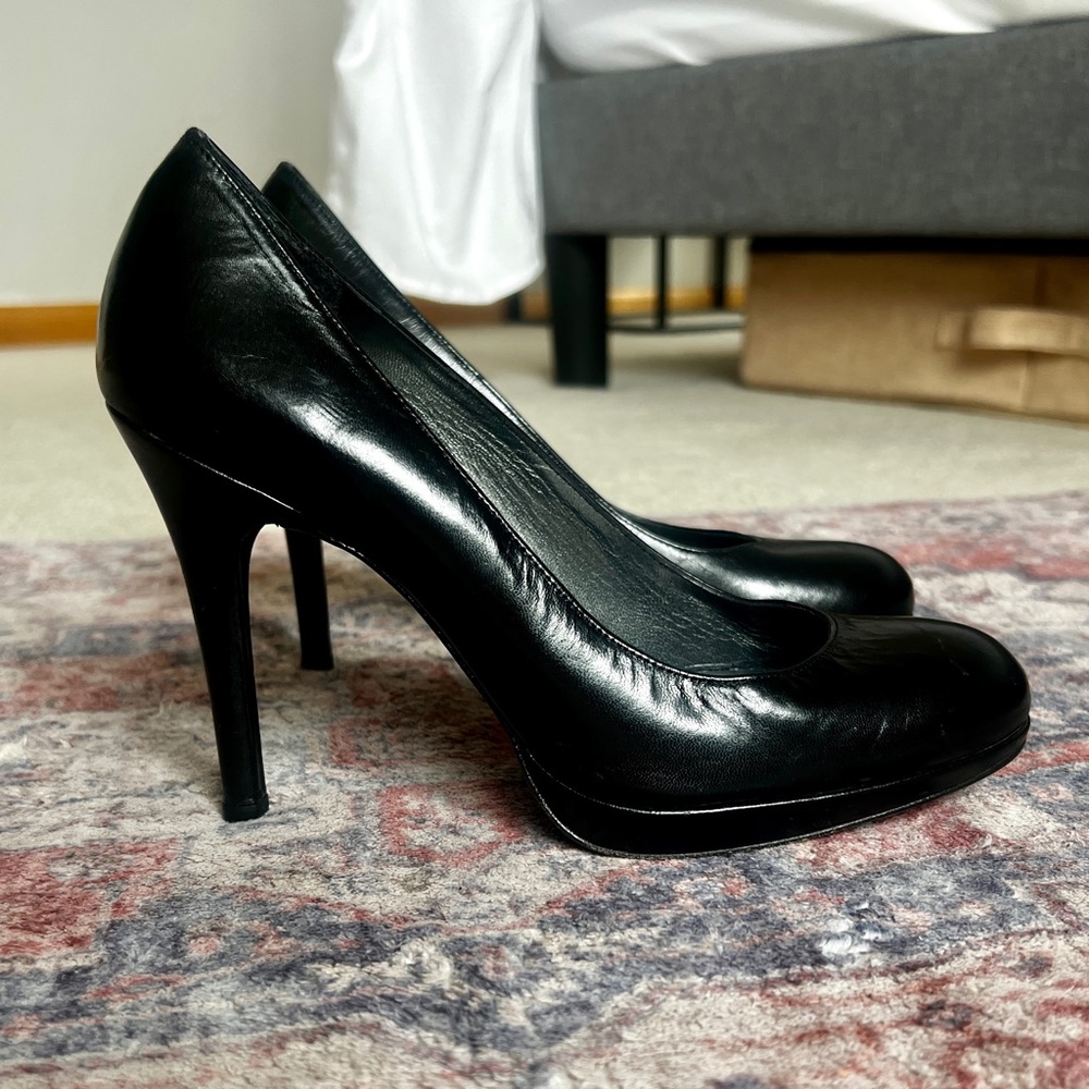 STUART WEITZMAN Vintage Sleek Black Leather Round Toe High Heel Stiletto Pumps